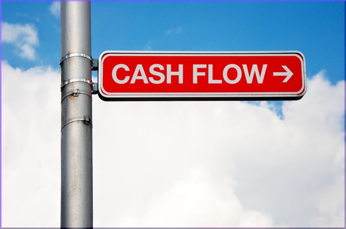 Managing Cash Flow: 4 Tips for Small Businesses